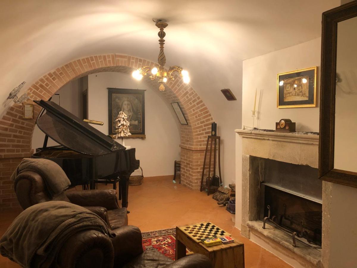 Visione Via Peltuino 19 Apartment Prata d'Ansidonia ภายนอก รูปภาพ